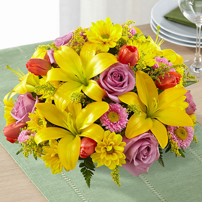 The Spring Sunshine&trade; Centerpiece
