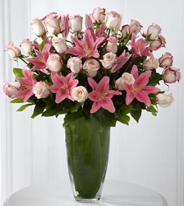 Exquisite Luxury Rose Bouquet -30 Stems of Premium Long