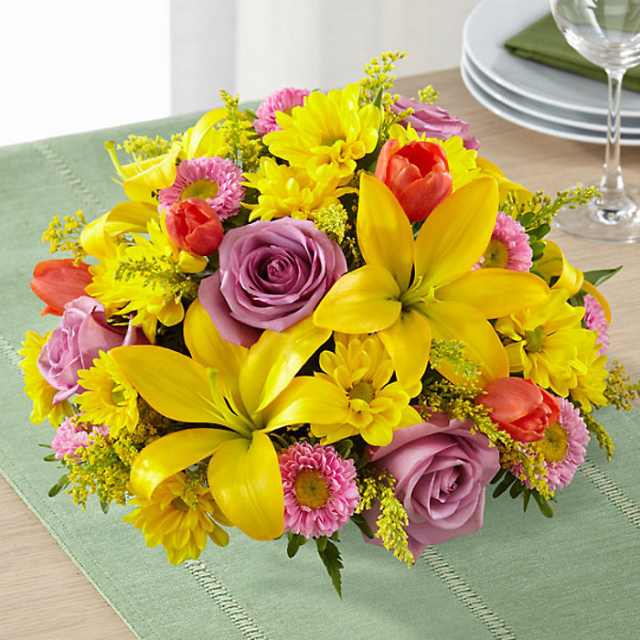The Spring Sunshine&trade; Centerpiece