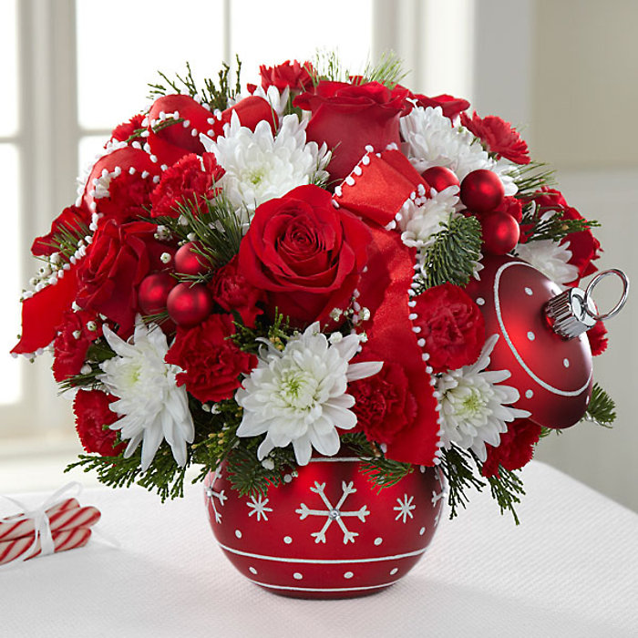 The Season&#39;s Greetings&trade; Bouquet